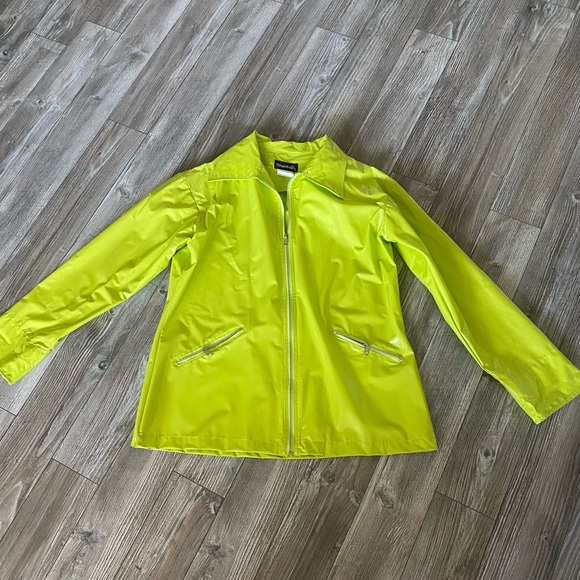 Rain jacket size M/L - Picture 1 of 2